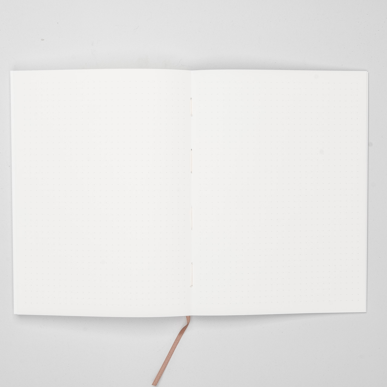 polnisches Notizbuch punktkariert schwarz