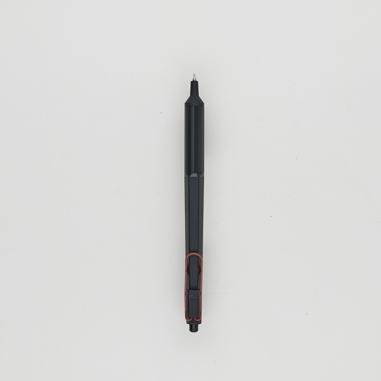 Uni Kugelschreiber Jetstream EDGE schwarz (0.38 mm)