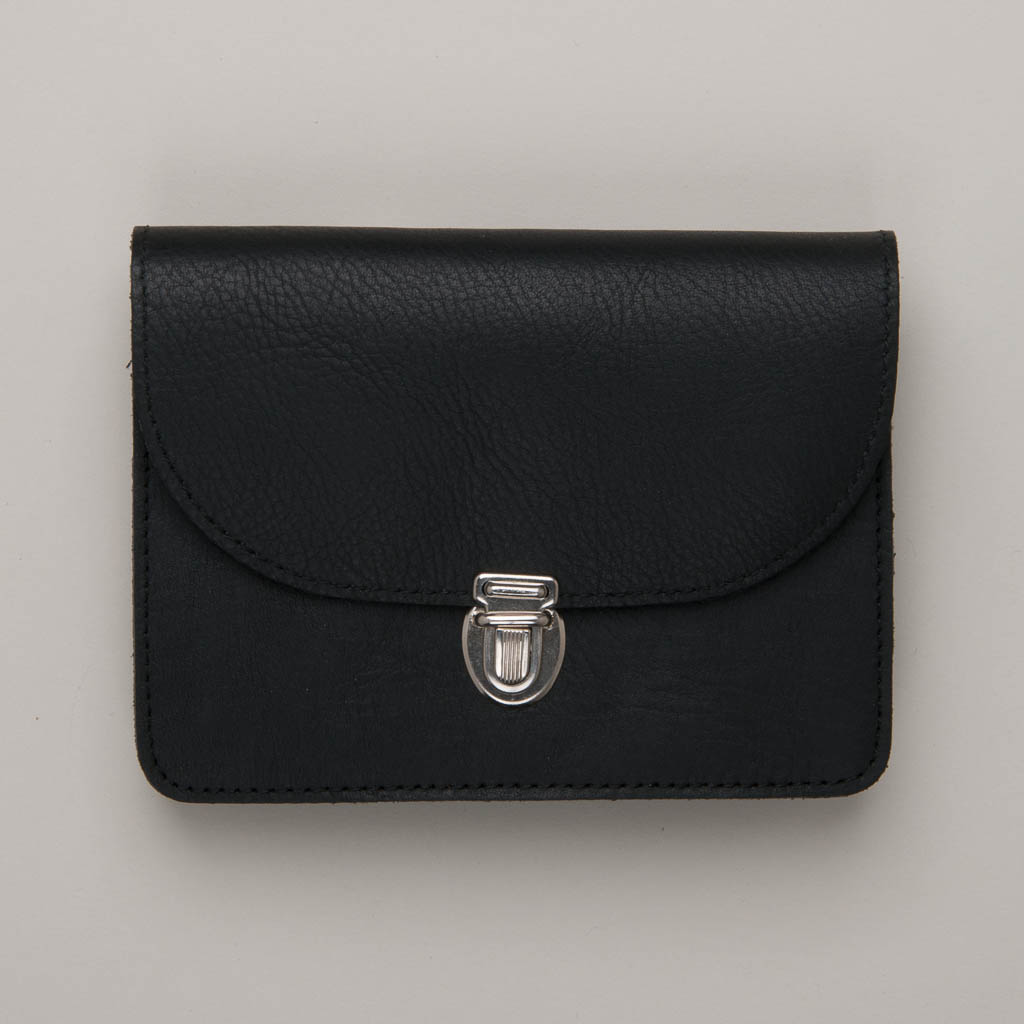 Papoutsi Borsa IV Geldbörse aus schwarzem High Chaparral Leder