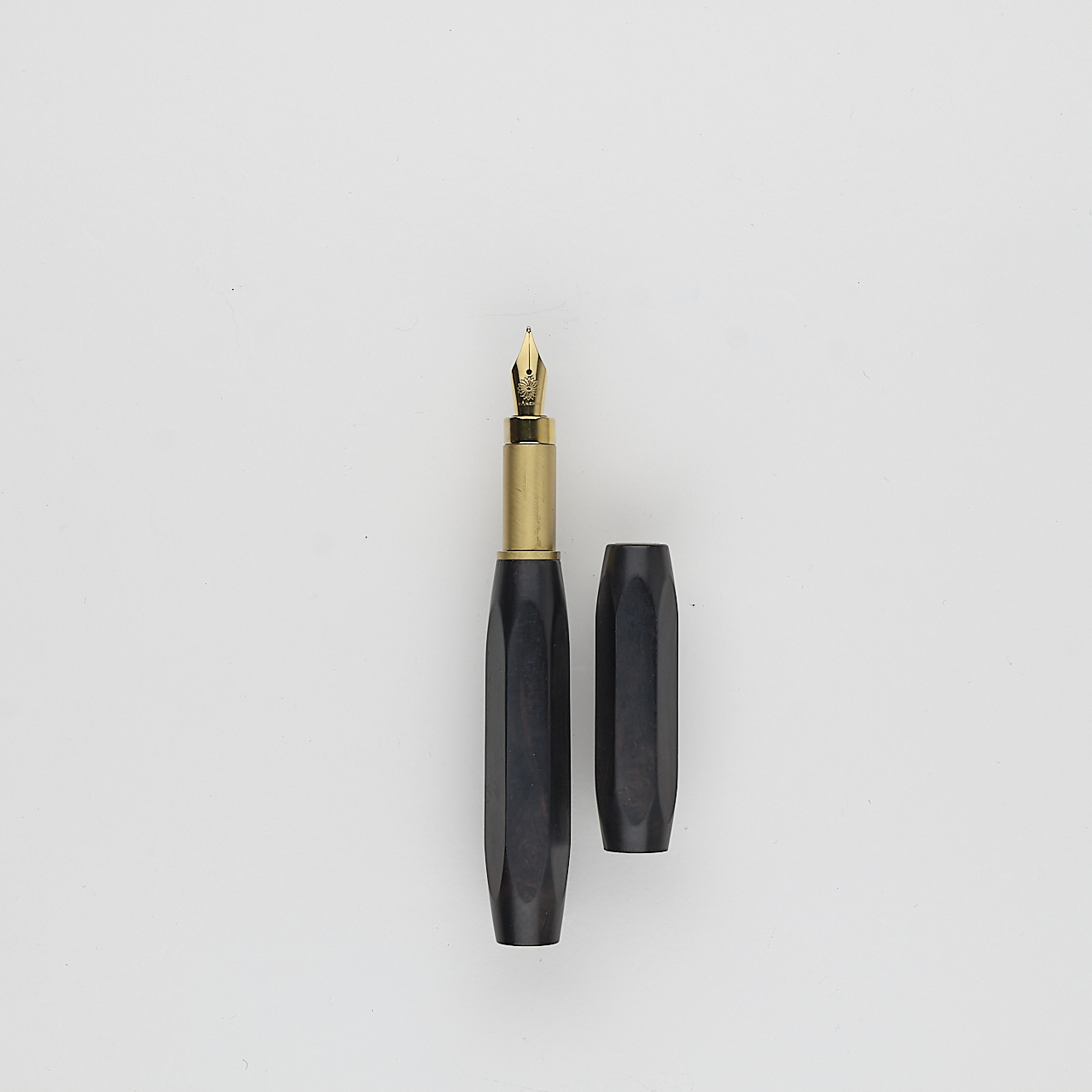 Wancher Füller Sekai Densho Ebony - 6 Facets (F)