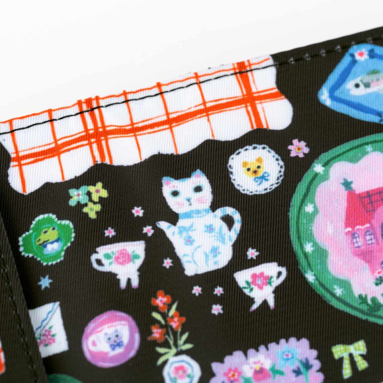 Hobonichi Cover Yumi Kitagishi: White Cat's Table Decorations (A6)
