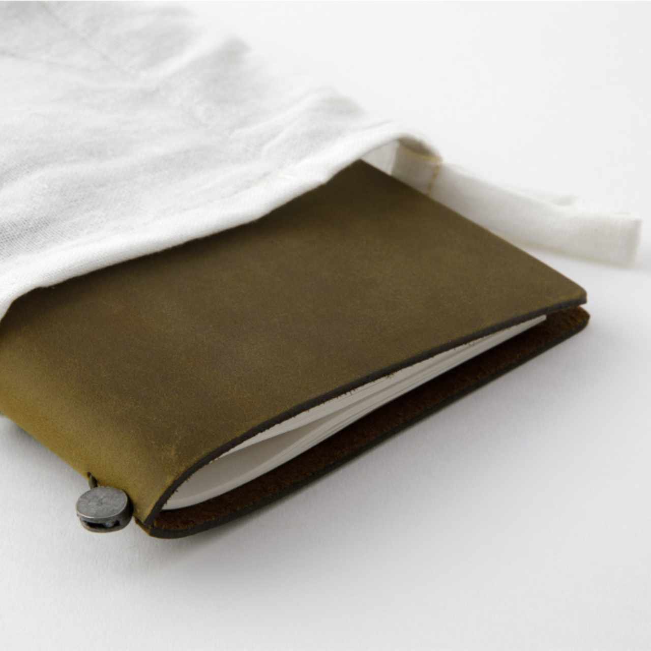 Traveler's Notebook Regular Leder olive
