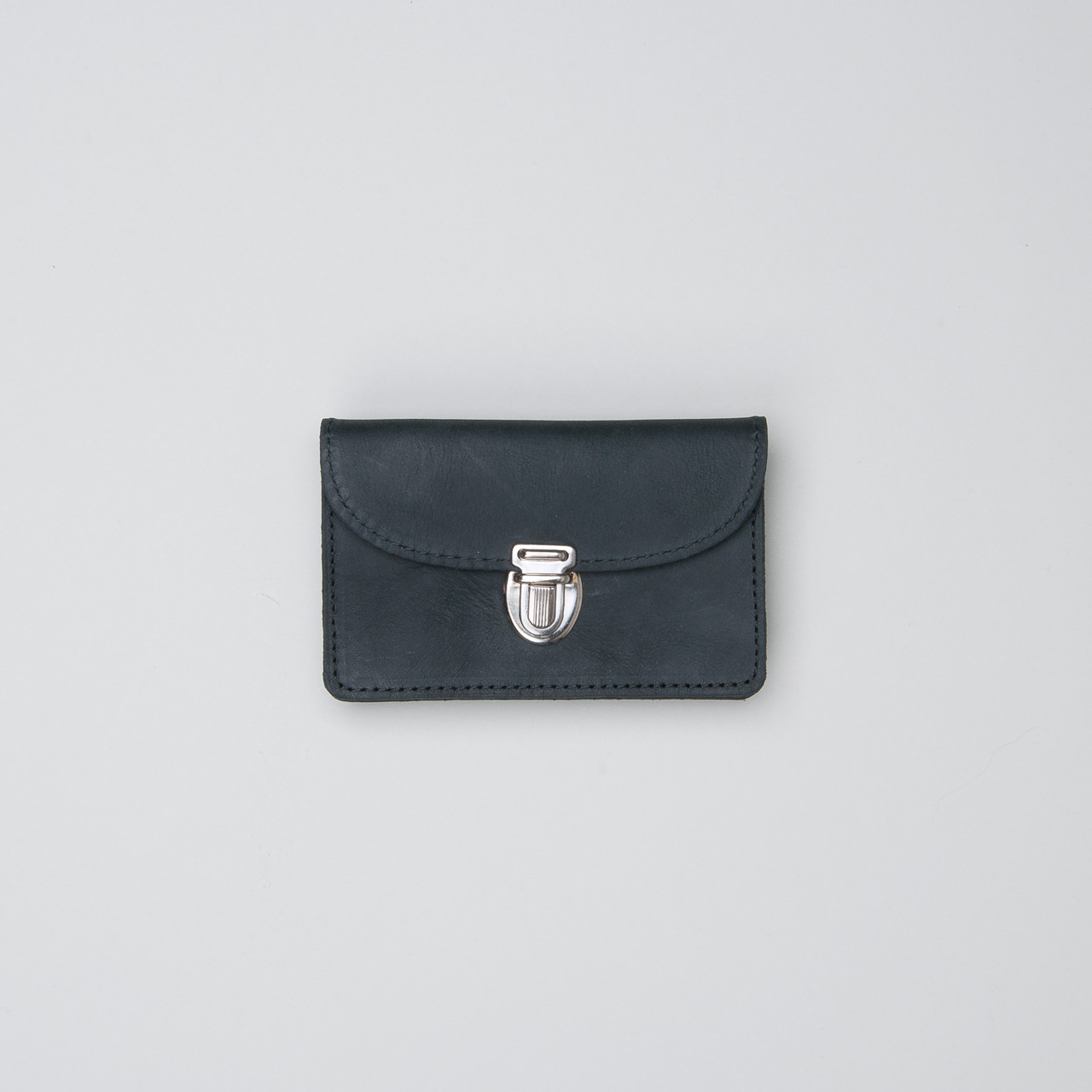 Papoutsi Borsa Kartenetui aus schwarzem High Chaparral Leder