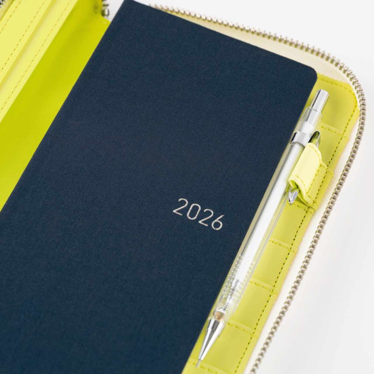 Hobonichi Cover minä perhonen: skyful - gelb (Weeks)