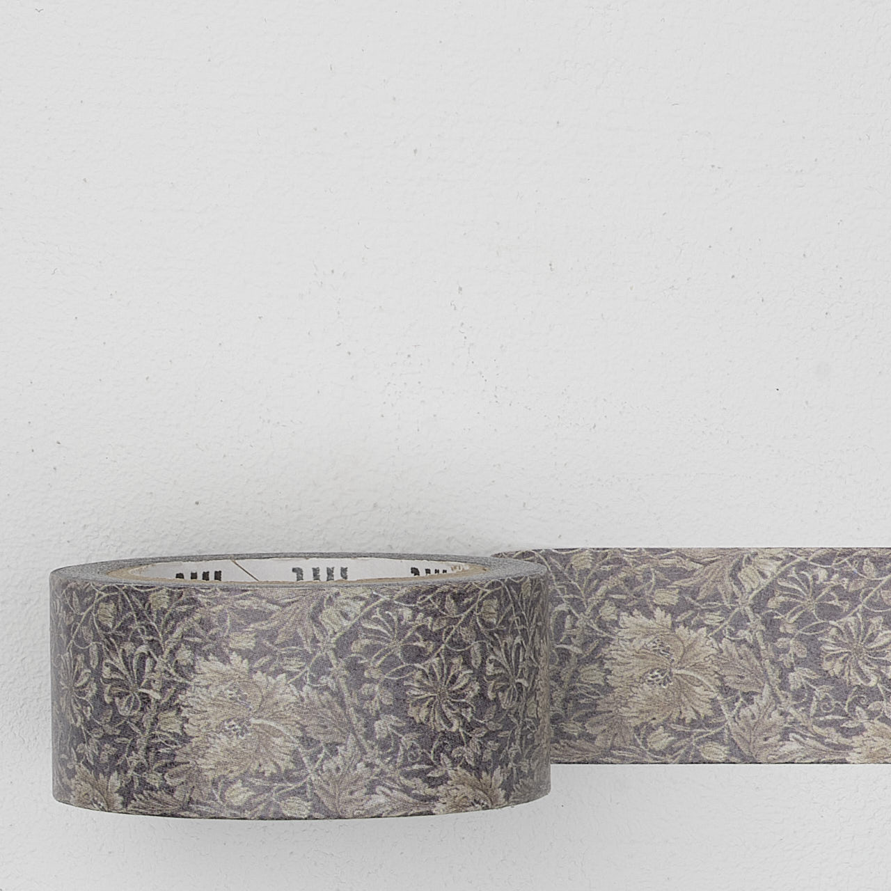 MT Masking Tape William Morris Pure Honeysuckle & Tullip Black ink (7m)