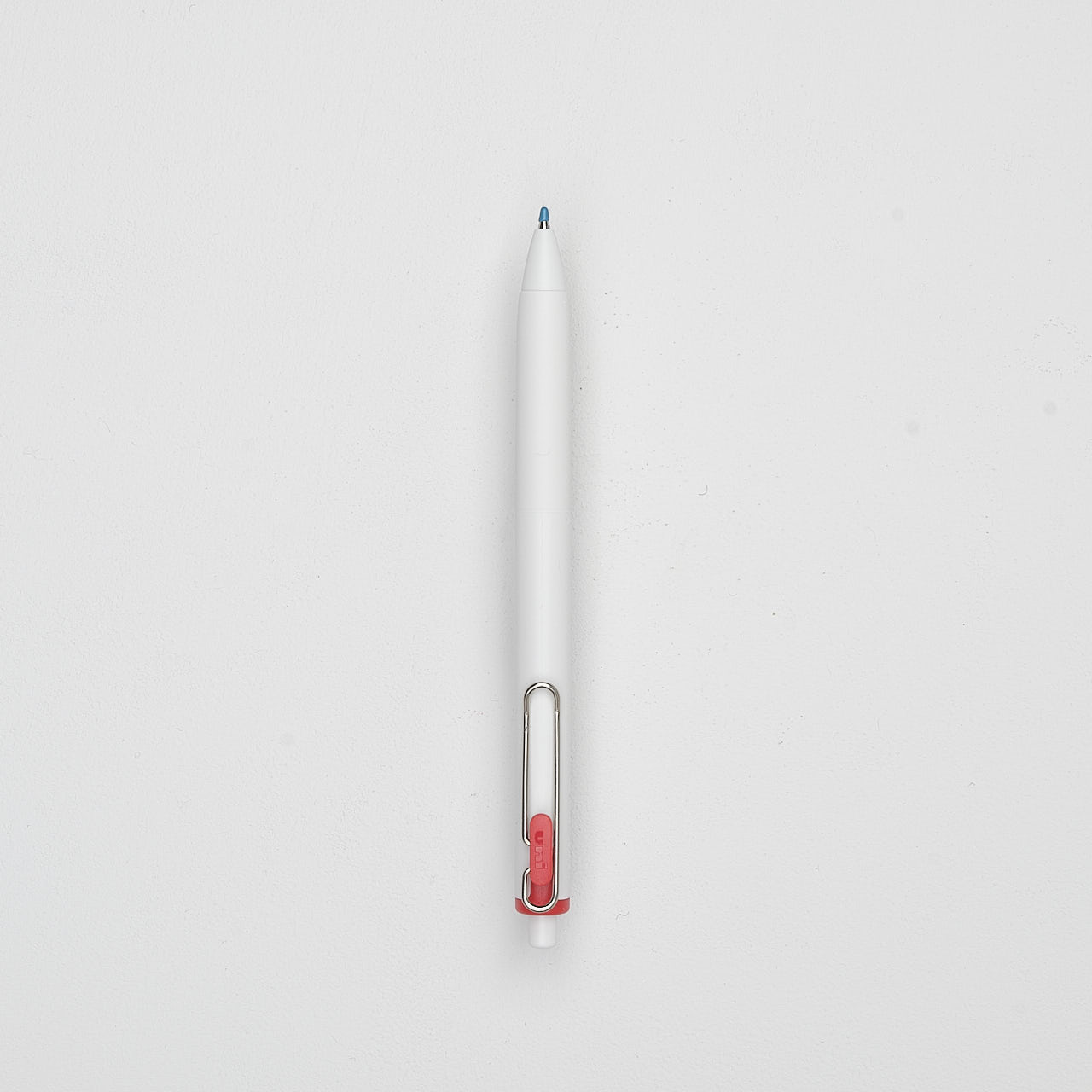Uni-Ball Gelroller One rot