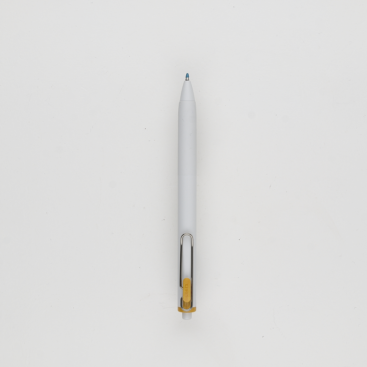 Uni-Ball Gelroller One gold (0.5 mm)