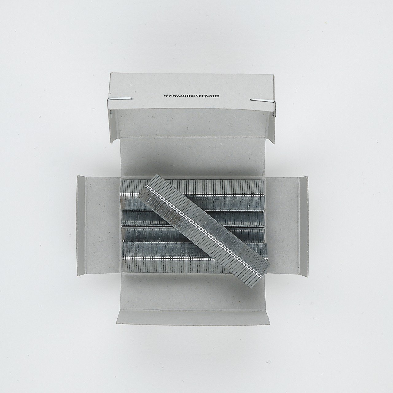 Cornervery Heftklammern silber